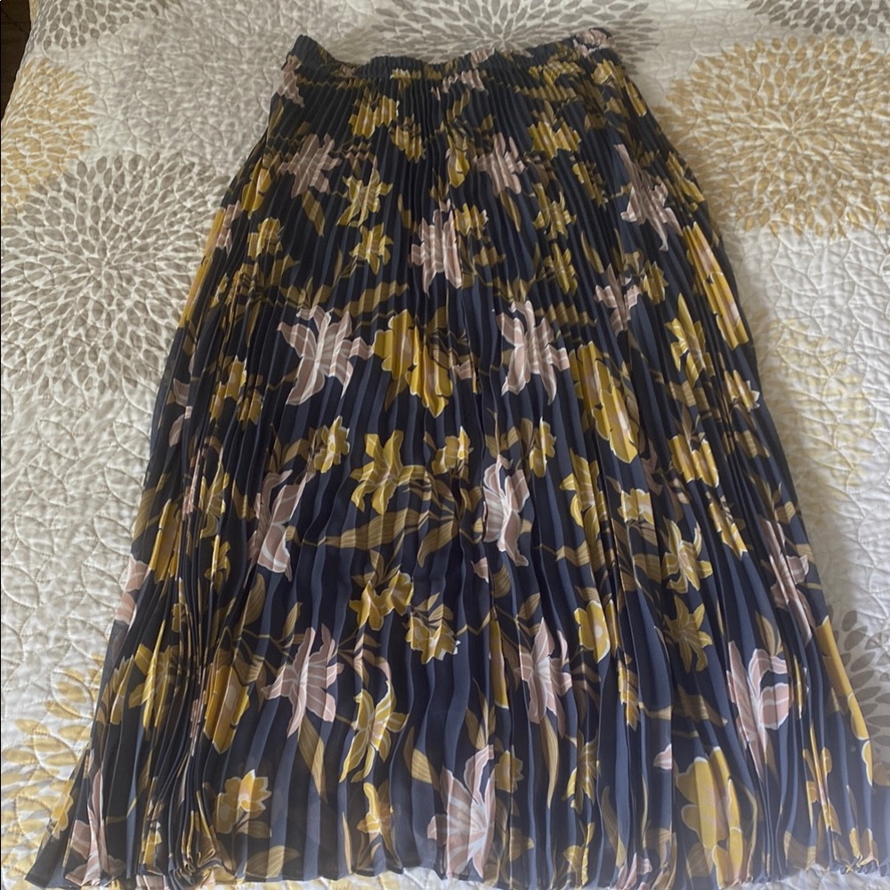 LOFT Floral Pleated Skirt - Navy and Yellow